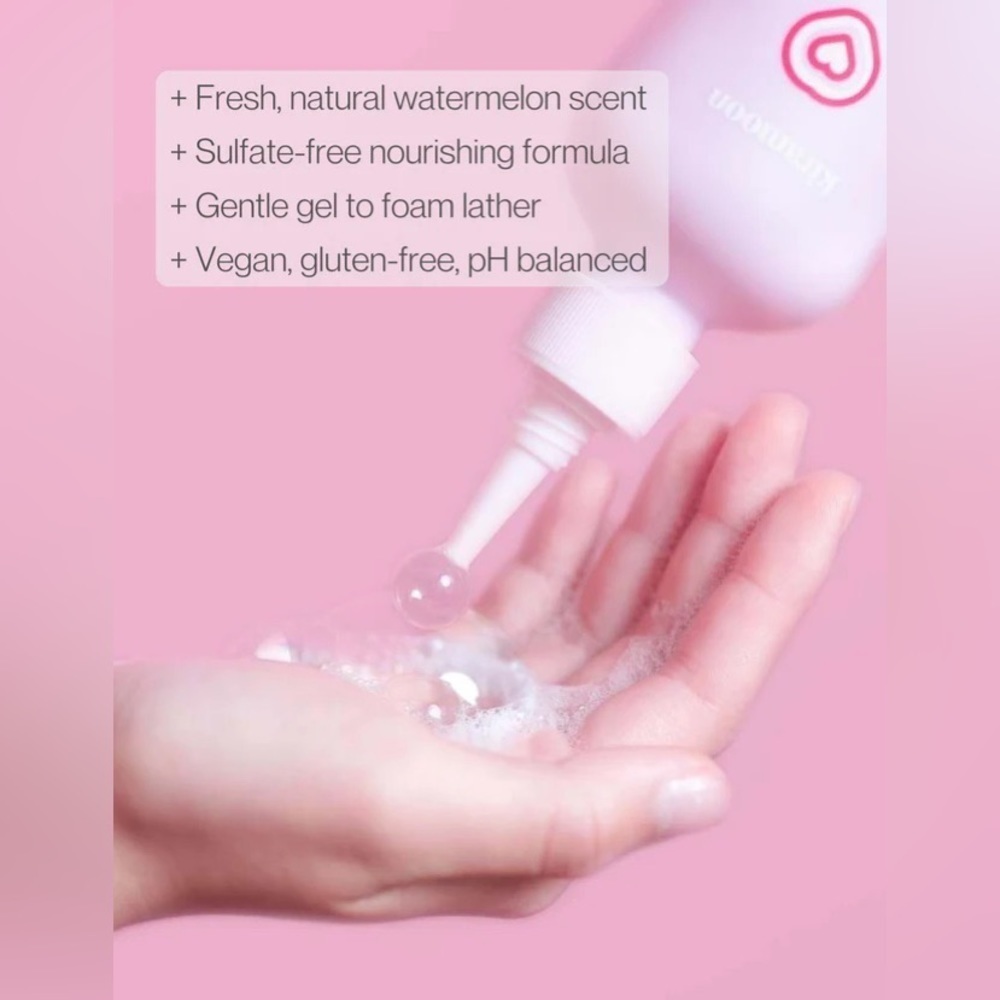 KIRAMOON- Silkie Rinse Silkie Cleanser
Non-Drying + Removes Makeup - Picture 2 of 7